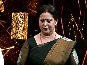 Hot and sexy actress geetha aunty side mandate