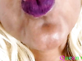 Purple lips inveigling