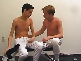 Blonde and brunette baseball chaps suck each other's cocks and pound ass
