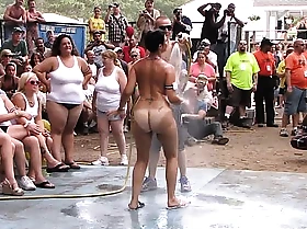 Amateur nude strive against at this years nudes a poppin festival in indiana