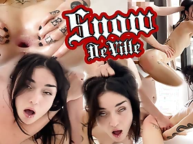 Teensy-weensy goth lets daddy use her ass as he pleases